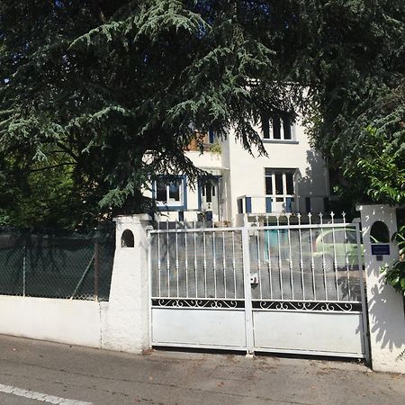 Villa Les Terrasses Dans La Nature Avec Piscine A 2 Pas De Lyon, Metro A 15Mn A Pied Pour Lyon Centre En 10Mn Ou Bus A 300M Pour Lyon Centre Улан Екстериор снимка